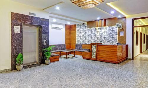Hotel G B Palace