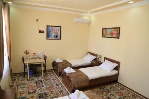 Hostal Nihol Hotel