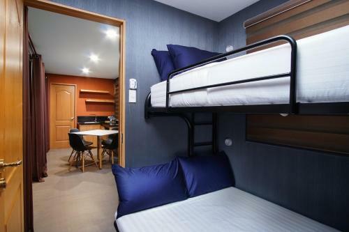 Hotel Crusoe Cabins Casobe
