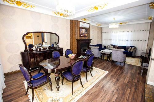 Cheerful 5 Bedroom Villa With Pool
