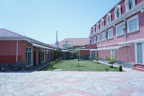Hostal Liliya Guest House