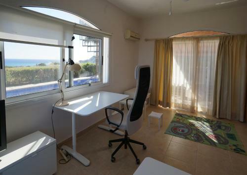 Luxury Seafront Villa With Panoramic Sea View & Huge Private Pool