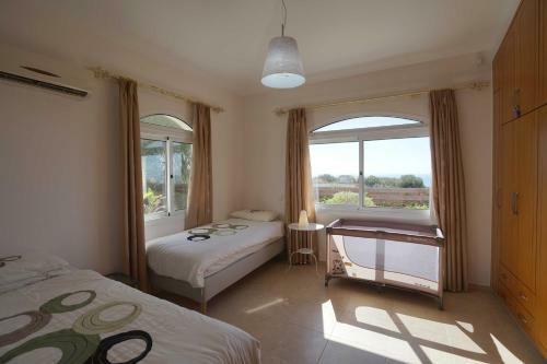Luxury Seafront Villa With Panoramic Sea View & Huge Private Pool
