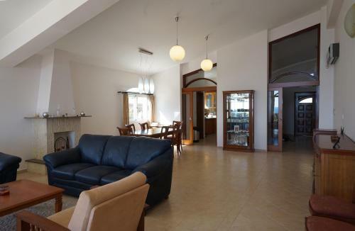 Luxury Seafront Villa With Panoramic Sea View & Huge Private Pool