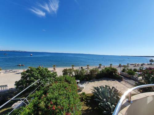 Sea & Garden Apartment Vir