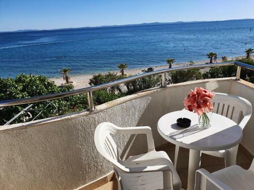 Sea & Garden Apartment Vir
