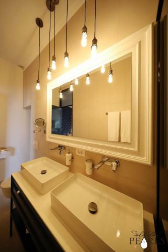 Apartamentos Three Pearls Deluxe Rooms