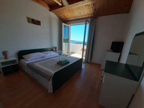 Apartments & Rooms Mila