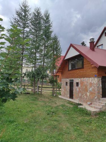 Larix Durmitores Apartments