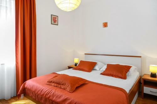 Golden Cape Apartments