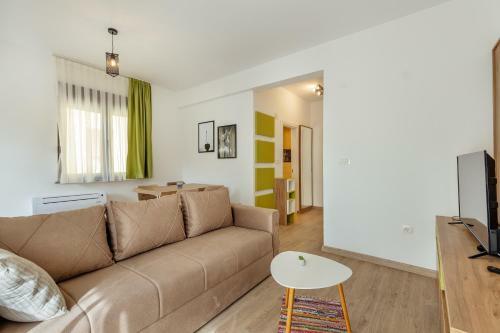 Green Valley Apartments