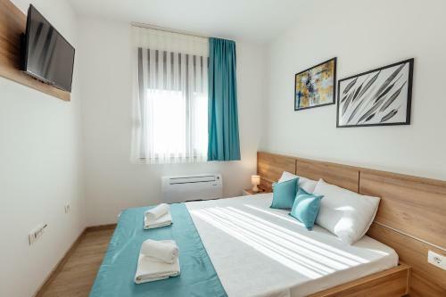 Green Valley Apartments