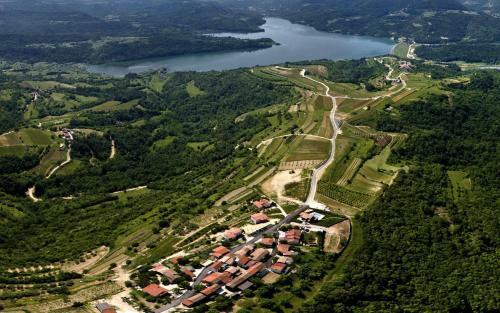 Apartamentos Truffle House Karlic