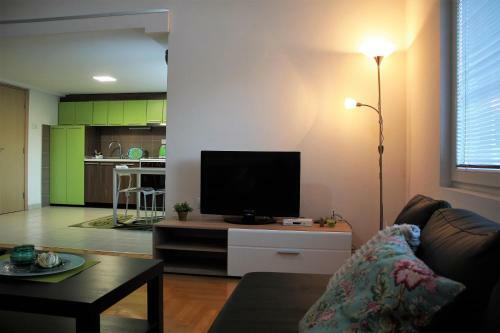 Regina's Apartments