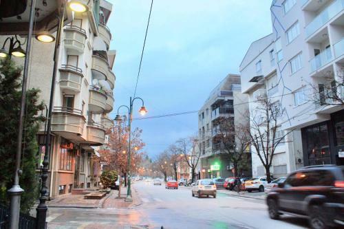 Regina's Apartments