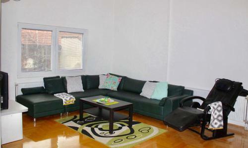 Regina's Apartments