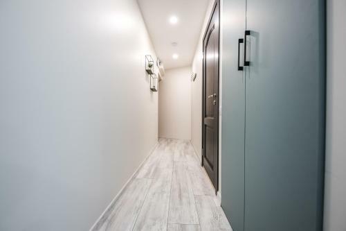 Brand New Central Park & Beach Side Studio Apartment