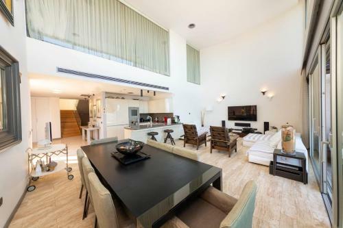 Marvelous Villa With Private Pool And Private Beach In Bodrum