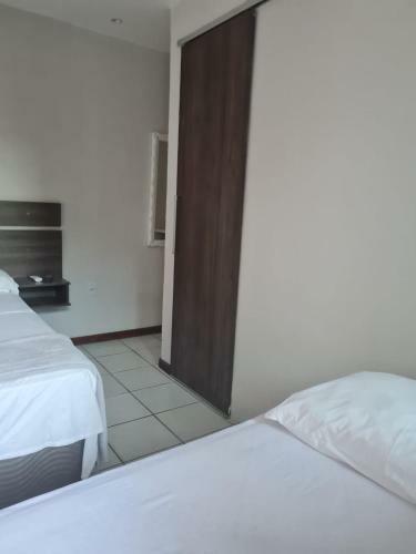Hostal Cama E Caf� Caravela