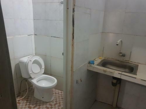 Hostal Paviliun Bu Sinta Redpartner