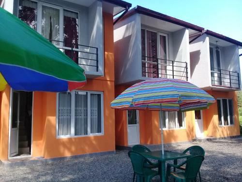Hostal Twin Cottages
