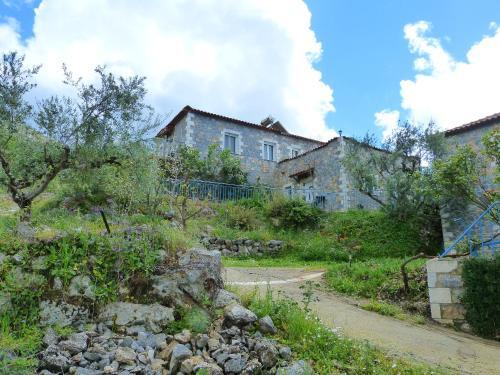 Taygetos Apartments