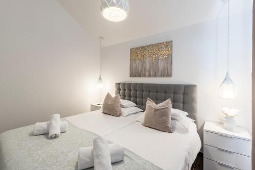 Hvar De Luxe Apartments 1