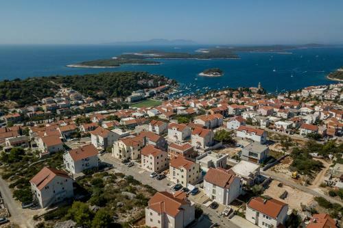 Hvar De Luxe Apartments 1