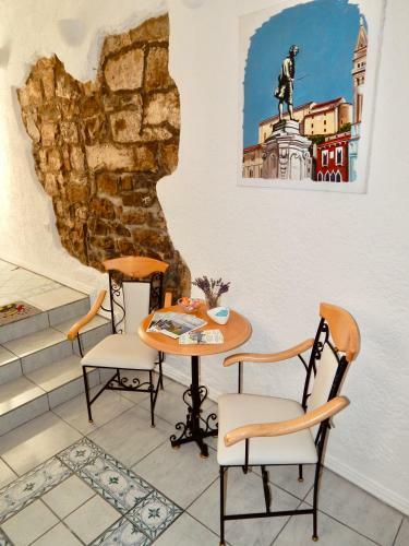 Hostal Apartments Igor