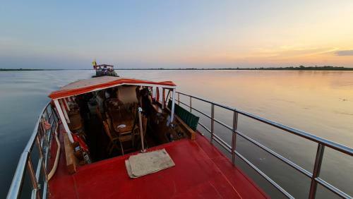 Canoa Cruise
