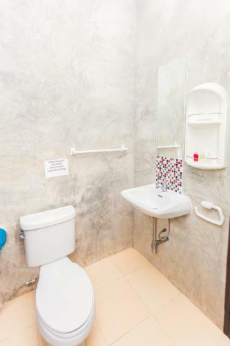 Hotel Oyo 450 Rawai Studios Resort