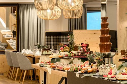 Hotel Alpendorf
