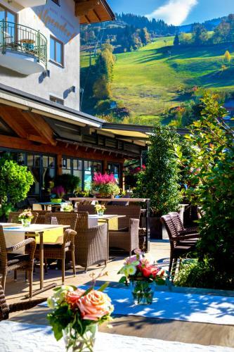 Hotel Alpendorf