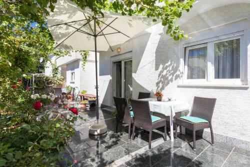 Apartments Rosi Punat
