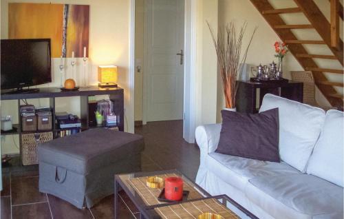 Two-bedroom Holiday Home In Korinthos
