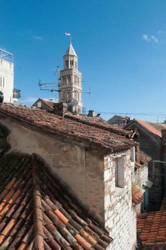 Hostal Buga And Tuga Rooms