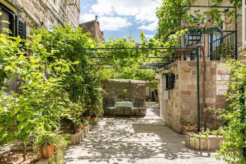 Hostal Apartment Silvana
