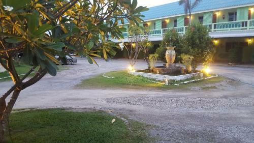 Aparthotel Green View Resort Tha Yang