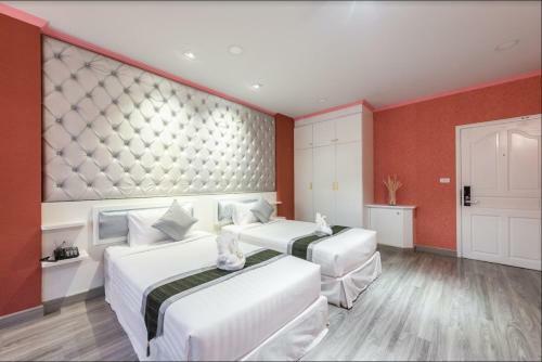 Patra Luxury Hotel