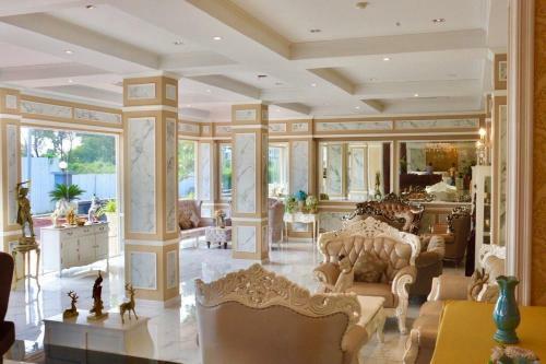 Patra Luxury Hotel