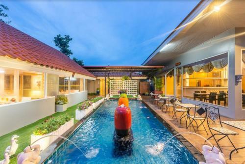 Patra Luxury Hotel