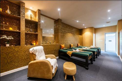 Patra Luxury Hotel