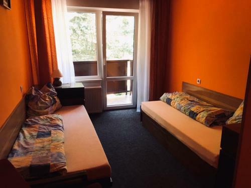 Hostal Penzion Nov� Ml�n