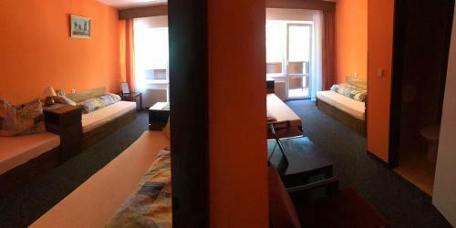 Hostal Penzion Nov� Ml�n