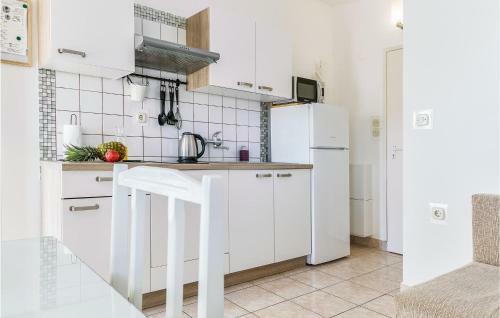 Stunning Apartment In Nin With Wifi And 1 Bedrooms