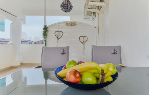 Stunning Apartment In Nin With Wifi And 1 Bedrooms