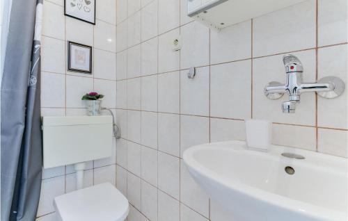 Awesome Apartment In Nin With Wifi And 1 Bedrooms