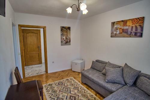 Hostal Pensiunea Selena