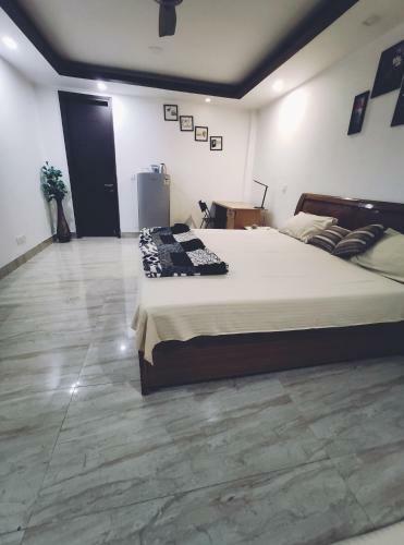 Rooftop Apartment Centrally Located