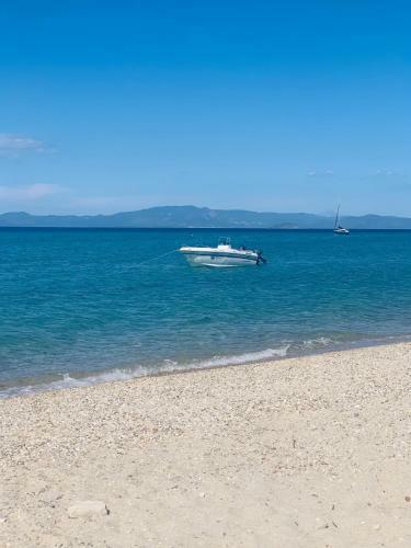 Villa Tasoula Apartments By The Sea